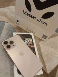 iPhone 16 pro max جهاز جديد مشحون ٥٠ مره فقط بطاريه ١٠٠ ضمان بعدله سنه...