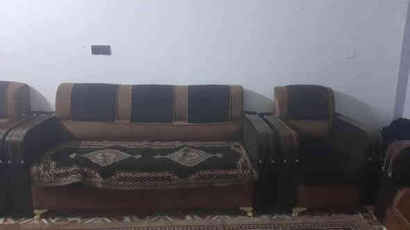 السلام عليكم 
قنفات للبيع سعره (200 )
5مقاعد 
العنوان فلوجه جولان ثانيه
***********
***********
اللاستفسار اكثر مراسلت صفحه
