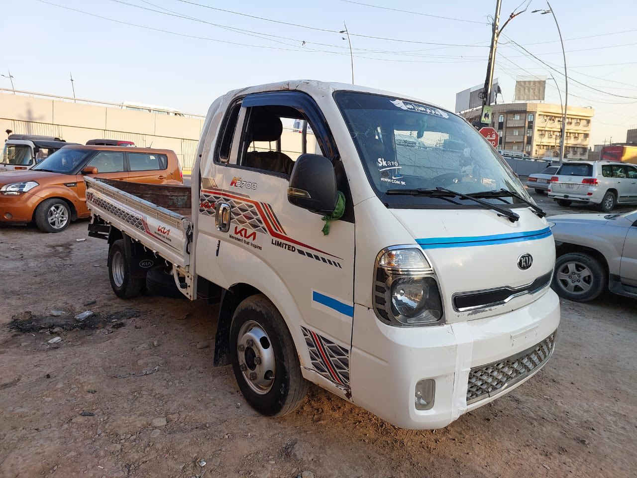 سلام عليكم لبيع كيا فحل موديل ٢٠١٧ رقم قادسية تحويل مباشر سيارة بيهه حادث مثل صوره سعرهه ٨٥ مكان سياره بغداد استفسار ***********
