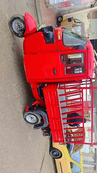 اسلام عليكم ورحمة الله وبركاته اخوان تكتك باجاج حمل موديل 2019 دراجه كفاله المكينه مامفتوحه كفاله رقم الوحات تحويل ثاني يوم بسمي  سعرها ب(٣ونص) وبيها مجال بسيط حك جية مكانها واسط منطقه الزهراء اتصل ***********
