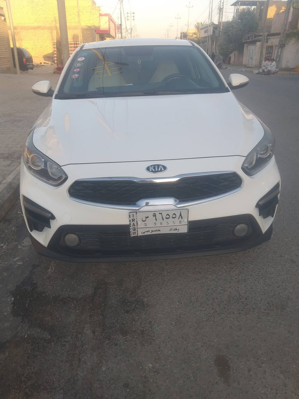 السلام عليكم 
كيا سيراتو موديل ٢٠٢١ مكفول بس بارد باب السائق
الاتصال بالرقم ***********
