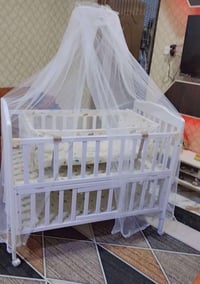 سرير أطفال • يتكبر ويتصغر • البصرة حكيمية