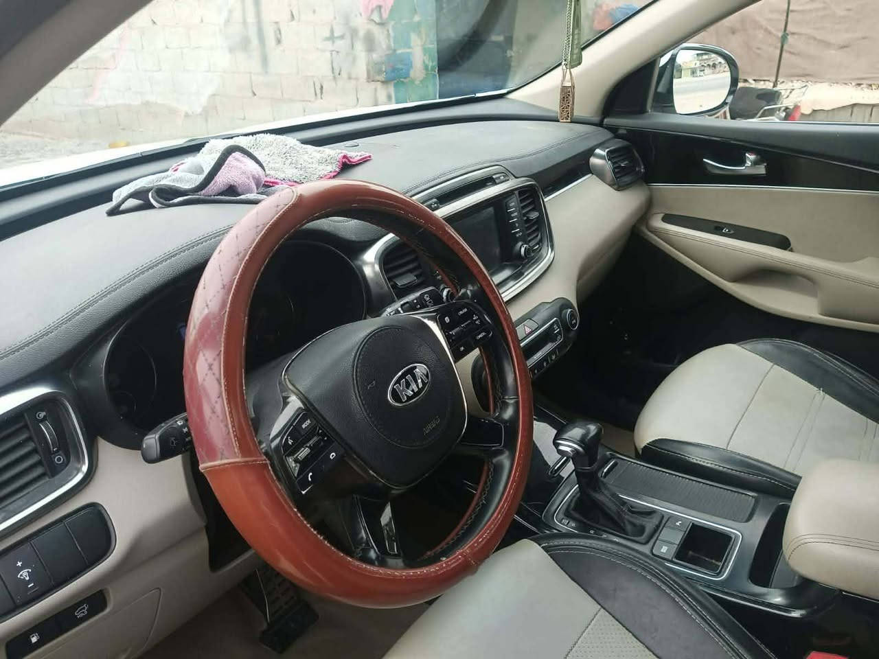 السلام عليكم كيا سورنتو موديل 2019 كفاله عامه رقم بغداد الجديد تحويل مباشر سيارة جديده للاستفسار الاتصال على ***********
