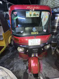 تكتك مديل 18 رقم وسنويه مصبوغه عام جماليه وبيها ضربه الصفحه اليسره فقط...