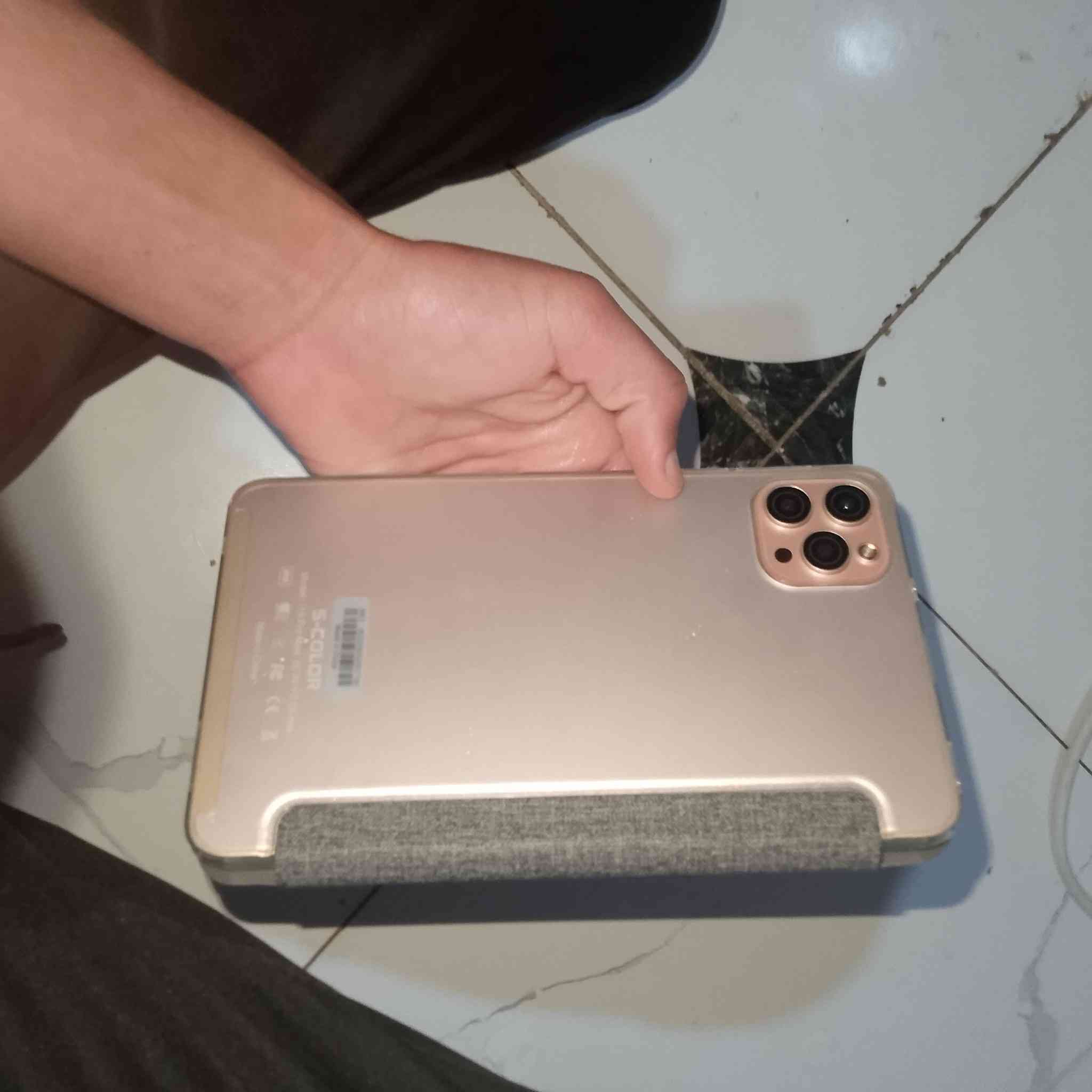 سعره 110 وبيه مجال ***********
