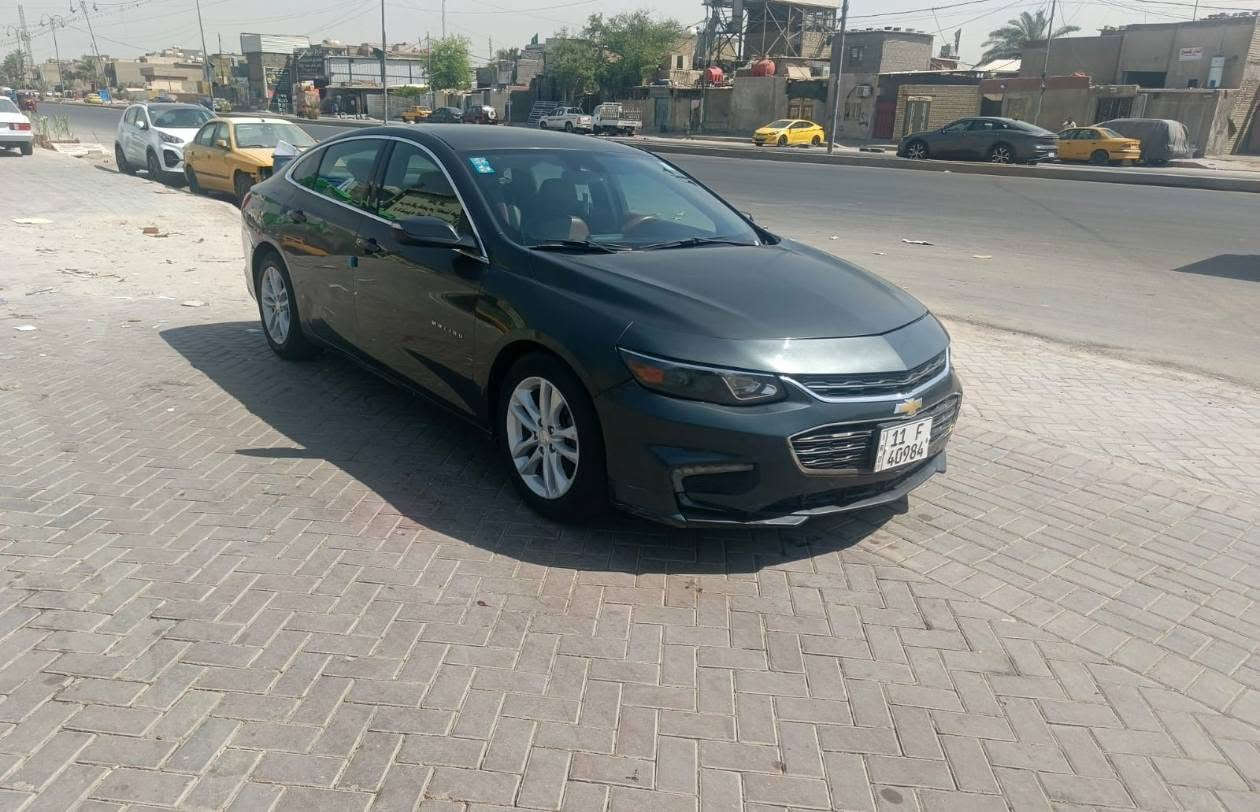 السياره هايبرد و نضيفه كل تفاصيله ناشره مابيه أي نقص بس شخط زغير بل باب الخلفي الموضح بل سونر السياره فول مواصفات عد الفتحه رادار محيطي إنذار و مرايات كهرباء وكامره خلفيه و وابريك عد الطوارئ ومقعد السائق كهرباء تبريد قطعتين عالي الجودة سعه المحرك 1800 السياره في حاله جيد مكان السياره بغداد المدينه للاستفسار 
***********  أو خاص بغداد, العراق
