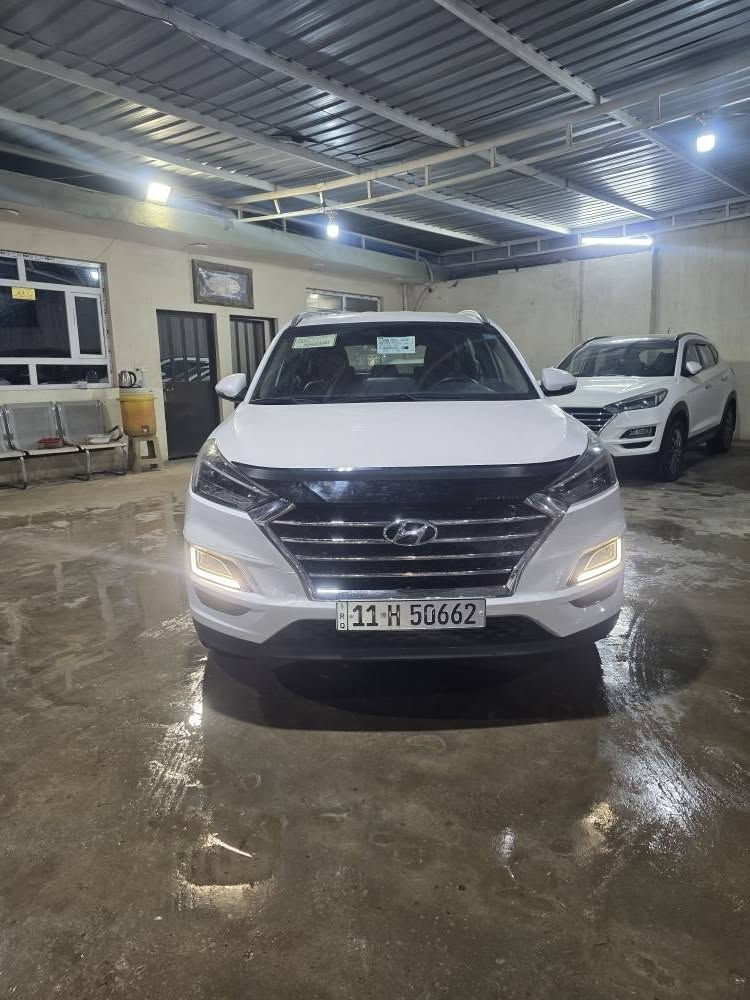 سلام عليكم توسان موديل 2019 خليجي كفاله بيه بارد شي بصيط فول عده البنرامه بصمه +بصمت بيبان
كراسي كهرباء +كرسي بقلاوه
قطعتين تبريد
عدسات 5
شاشه جبيره +صاج
محرك 2000 دوش ع وضع شركه
ماشيه 100
السعر 200 او بيه مجال 
مكان سياره بغداد الوسفيه
*********** بغداد, العراق
