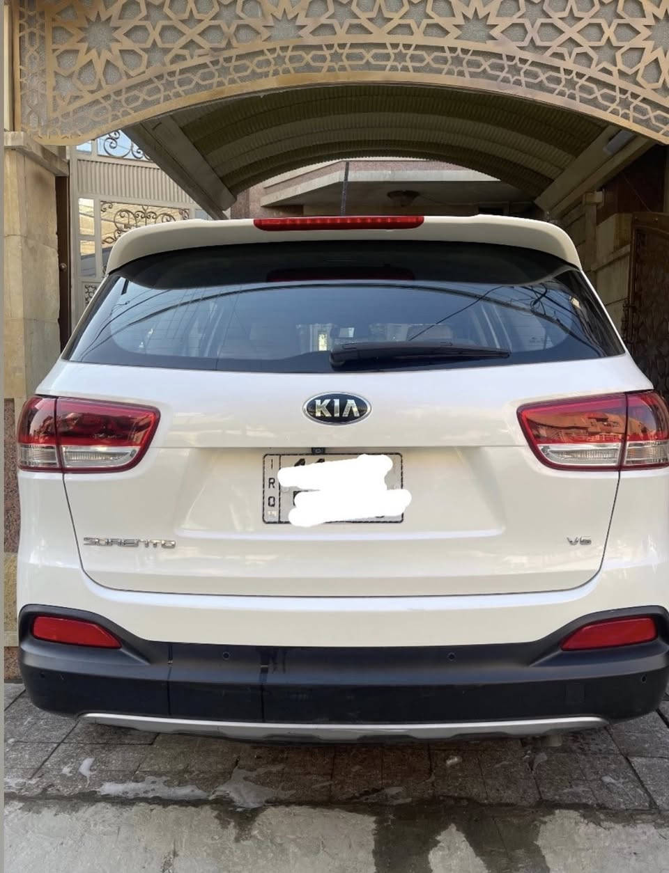 السلام عليكم سورنتو موديل 2017 خليجي 
السيارة فول موصفات عدة فوريل 
بانورما 
بصمة 
صندوق كهرباء 
كشنات جلد و كهرباء 
سبعة راكب 
ثلاث قطع تبريد 
مري شفط 
بصمة ابوب 
ثلاث وضعيات قيادة 
كامرة خلفية دوارة 
مكينة 6 سلندر كفالة عامة من فتح وتبخير 
الكير كفالة عامة من فتح 
الكشر كفالة عامة من صبغ و تبديل و الفتح و بارد 
رقمهة بغداد الدولي با اسمي 
عنوان بغداد 
السعر 235 
***********

