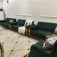 قنفات ١٣مقعد • نضيفات • ميز زجاجي