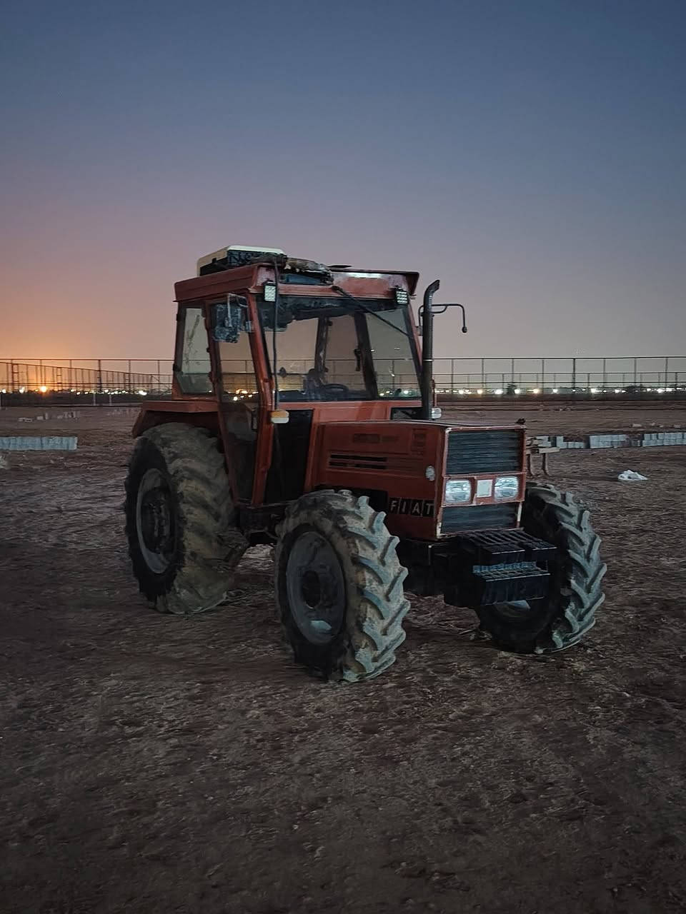 تركتر تومسان موديل ٢٠١٢ شرط كير محرك اكسل بشرط هودلريك بشرط كير يم رجل تبريد ثلج تركتر لوك كتاب شركه كامل بس باقي لصرف رقم وماماشين بل معامله سعر  ١٠٥ بي مجال شراي اتصل *********** مكان كركوك باجوان ***********
