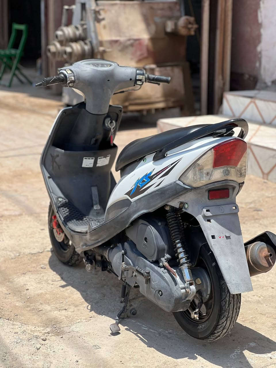 للبيع
ماكس عدله 
لون بطريقي 
كفاله جيب فيتر وتعال افحص 
دراجه خير من الله وجديده 
ختم واحد وي المكينه شرط 
مكاني دوانيه الحمزه الشرقي 
سعر 900 وبيهة مجال للشراي


**إذا كنت صاحب هذا الإعلان وتريد حذفه لأي سبب، رجاءا أرسل رسالة إلى الدعم الفني**