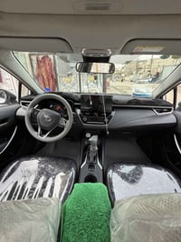 كورلا هايبرد 2024 وضع الزيرو السيارة ماشية27 الف كيلو متر قابل لزياده ...