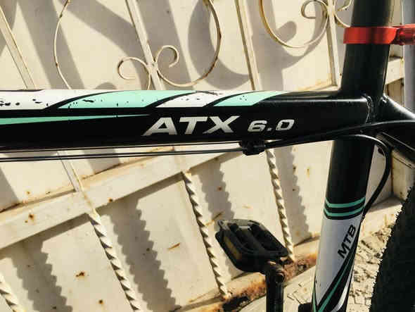 سلام عليكم للبيع 
بايسكل جبلي 

سعر 110 وبي مجال 

مكاني بغداد البنوك رقم ***********

او*********** او خاص
