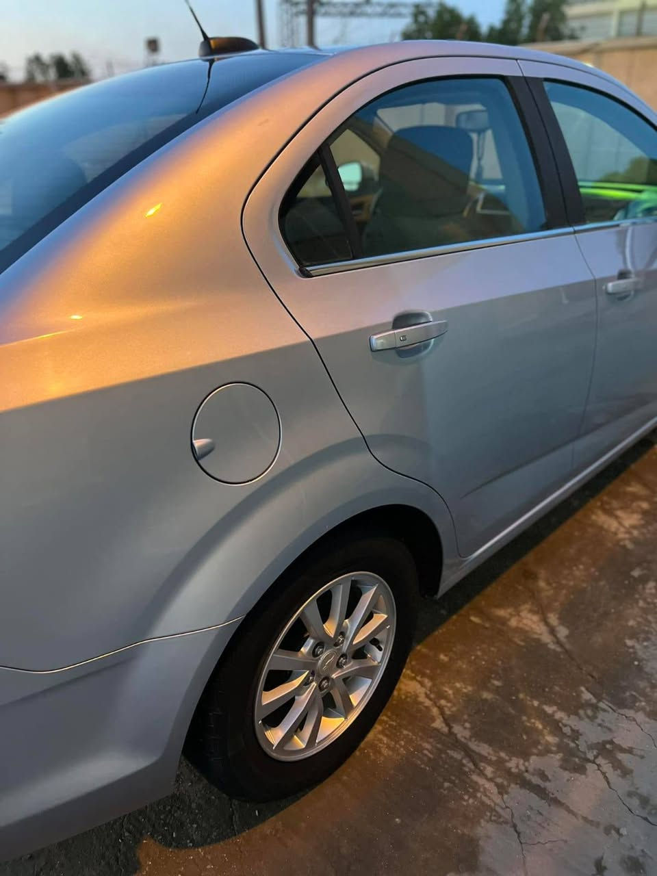 سونك وارد امريكي للبيع موديل 18 فول مواصفات عده الفتحه رقم كربلاء بأسمي
محرك 1800 المرغوب
بصمه تشغيل
بصمه ابواب
دوشمه كشنات وارضيه مجلده
كشنات كهربائيه وتدفئه
هيتر ستيرن
مثبت سرعه
شاشه كبيره
بيها طخه موجوده بالصور ترجع بارد السياره ماشيه 70 الف ميل السعر 95 وبيها مجال السياره موجوده بكربلاء لمعرفه باقي التفاصيل الاتصال على الرقم
***********
