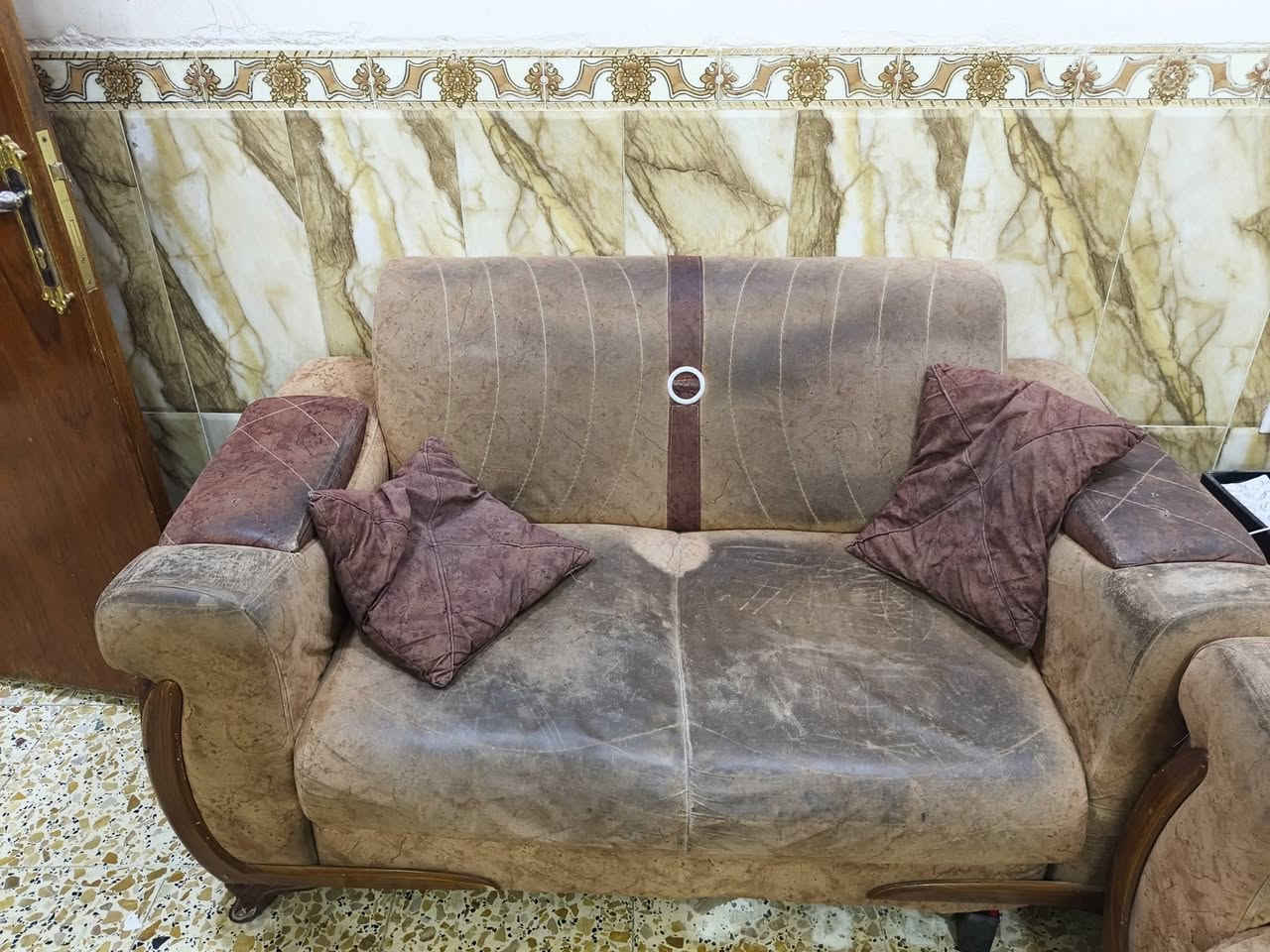 السلام عليكم تخم تعبان رايده ب140 بس(ما اعرف بأسعارهن) الضرر مالته التخم مقعد واحد مابي رجلين اماميه و ابو المقعدين الايد اليسره مخلوعه فنازل والجبير بس الجهه اليسره نازله .. الرايده يتصل عله الرقم *********** فدوه اروحلك لتعبني❤
