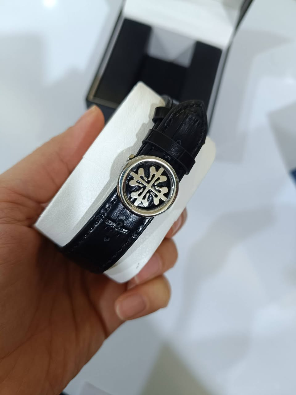 ساعه باتك فليب رجالي سير جلد اسود عداد شهري ضد الماء كوالتي عالي جدا


**إذا كنت صاحب هذا الإعلان وتريد حذفه لأي سبب، رجاءا أرسل رسالة إلى الدعم الفني**