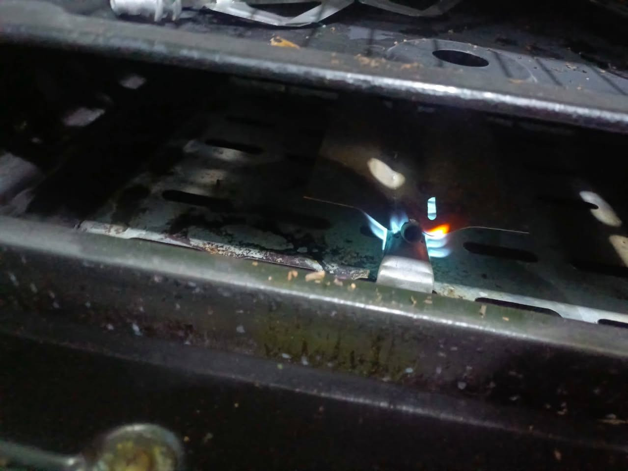 السلام عليكم غراض للبيع طباخ الريان مصري شغال نظيف جدا سعر ١٢٥ الف اوفن كهرباء شوي نضيف جدا سعر ٣٠ الف سخان الطحان ١٢٠ لتر مشتغل شهر جديد سعر ٩٠ الف ديوان شغل تزكام اسفنج اكسترا درجه اولى قماش اصلي خشب ممتاز سعر ٦٠٠ الف بغداد الكرخ الشرطه الخامسه


**إذا كنت صاحب هذا الإعلان وتريد حذفه لأي سبب، رجاءا أرسل رسالة إلى الدعم الفني**