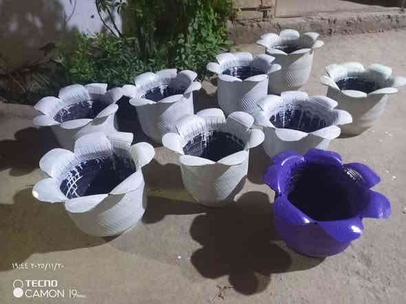 على بركة الله 
طلبية احد الأخوة 
سنادين مصنوعة من التايرات 
سعر القطعة 3.500
3. قطع. ب10.000
للعلم يوجد مع كل طلب 
ورد الصباح مجانا 
وبعض البذور 
للحجز والاستفسار الاتصال على الرقم 
***********  بيه واتساب 
يوجد توصيل محافظات 
يوجد توصيل اقضية ونواحي
