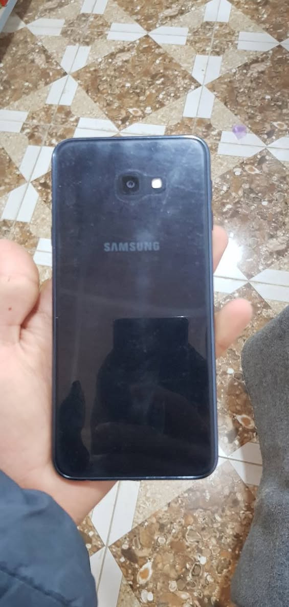 السلام عليكم للبيع اكس بوكس 360
وجهاز سامسونج G7 نضيف السعر والستفسار خاص او عل رقم***********
