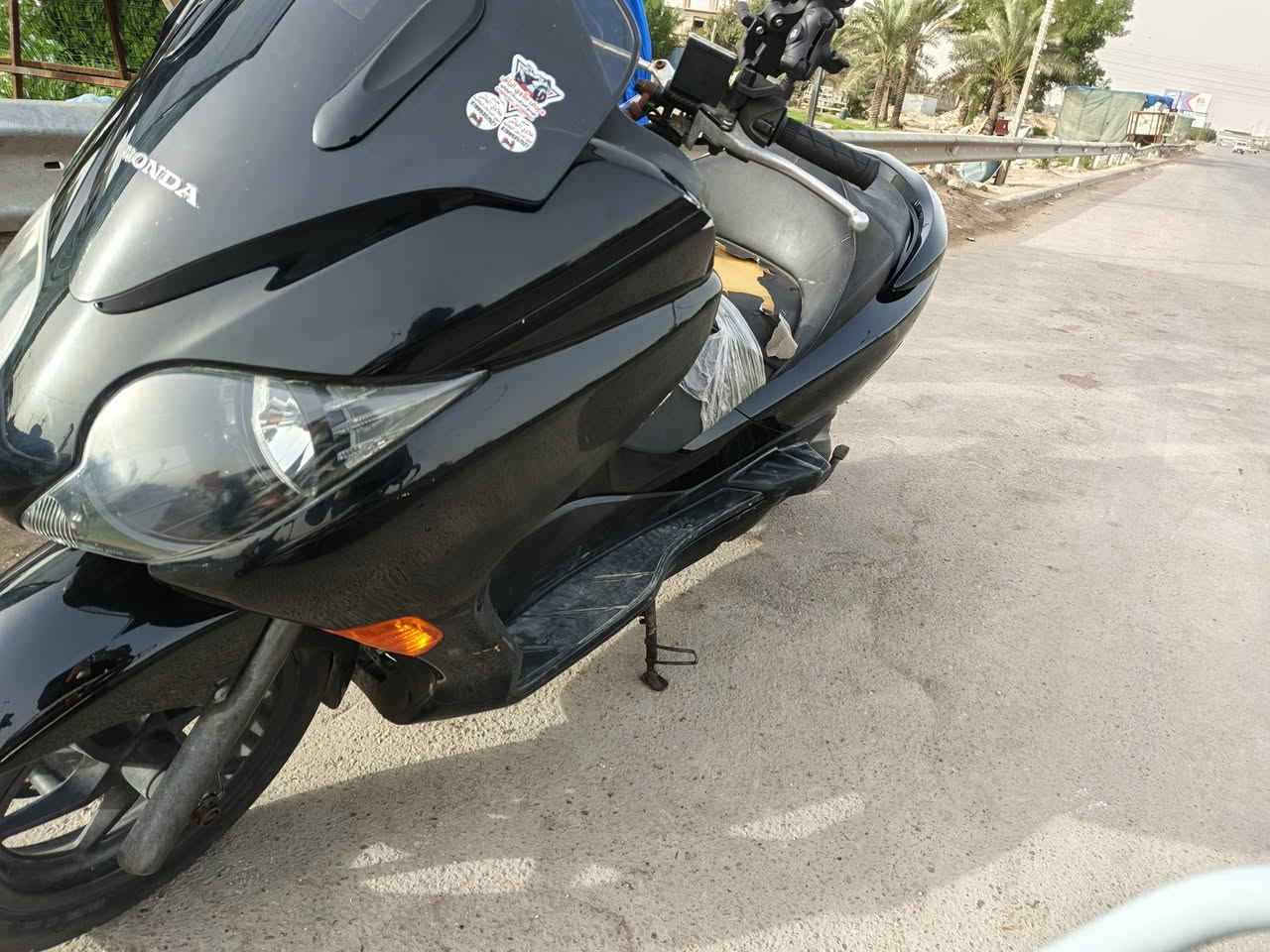 سلام عليكم دراجه 0 10 كفاله عامه دبل بصمه حي النظيفه صار اسبوع من نزلتها من معرض  شلعه ومعدل ماشيه 29 بها صانصه رياضي ثلاث تحكمات كيوره عادي واس اوتوماتيك اتصال واتساب متواجد بالفيس السعر خاص تصل ***********
