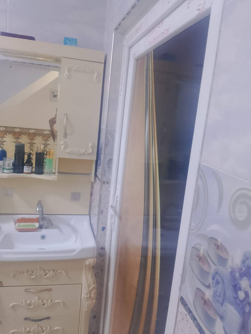 سلام عليكم دار للبيع طابو 100متر
الموقع حي النداء شارع المدراس فول خدمات البيت بناء جديد
الســـعر 98وبي مجال للتواصل خاص او علئ الرقم ***********
