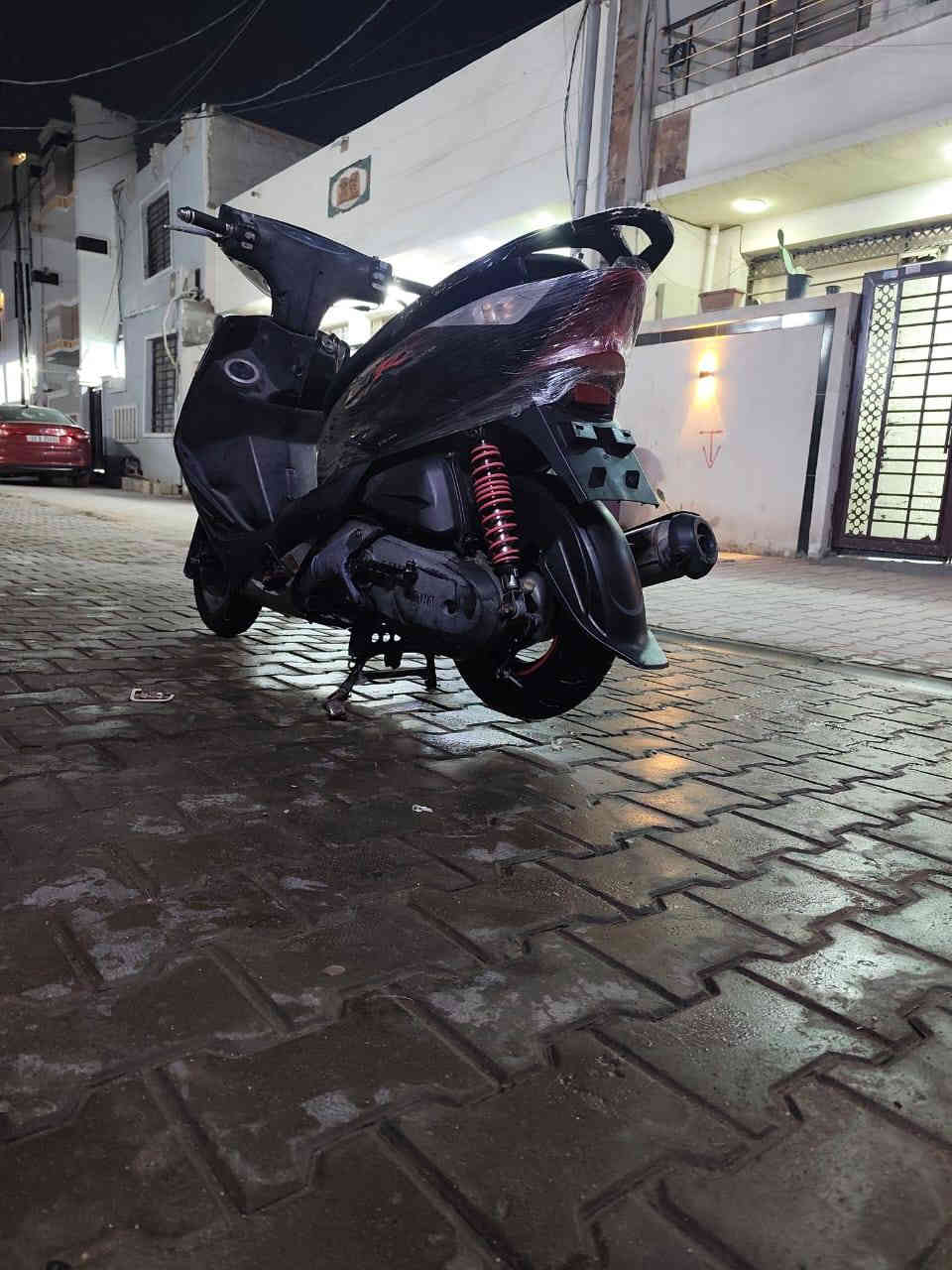 سلام عليكم ورحمة 👋
ماكس ثعلب 140.
. دراجه نضيفه نكره بكل وقت. 
. لا يوجد اي نقص. 
. تايرات زوج جديدات. 
. دبلات امامي خلفي فول بلادي. 
. كفرات ختم واحد. 
. سوادات مختمه. 
. يدات رياضي. 
دراجه 1/1.
رقم الهاتف: ***********.
رقم الهاتف: ***********.
مكاني بغداد/حي العدل مجاور الحريه.
