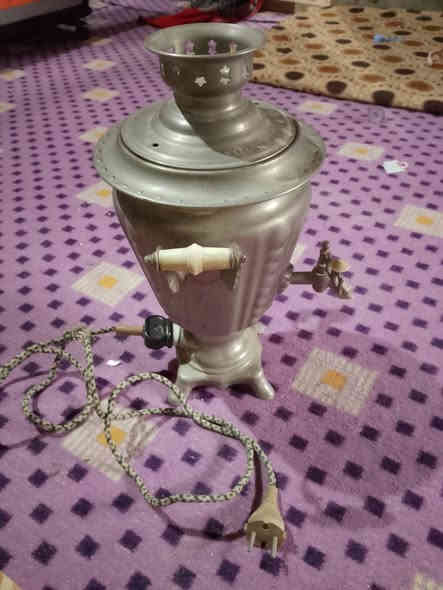 تراث قديم مال گهاوي للبيع العنوان كركوك حي العروبه السعر 75الف ***********
