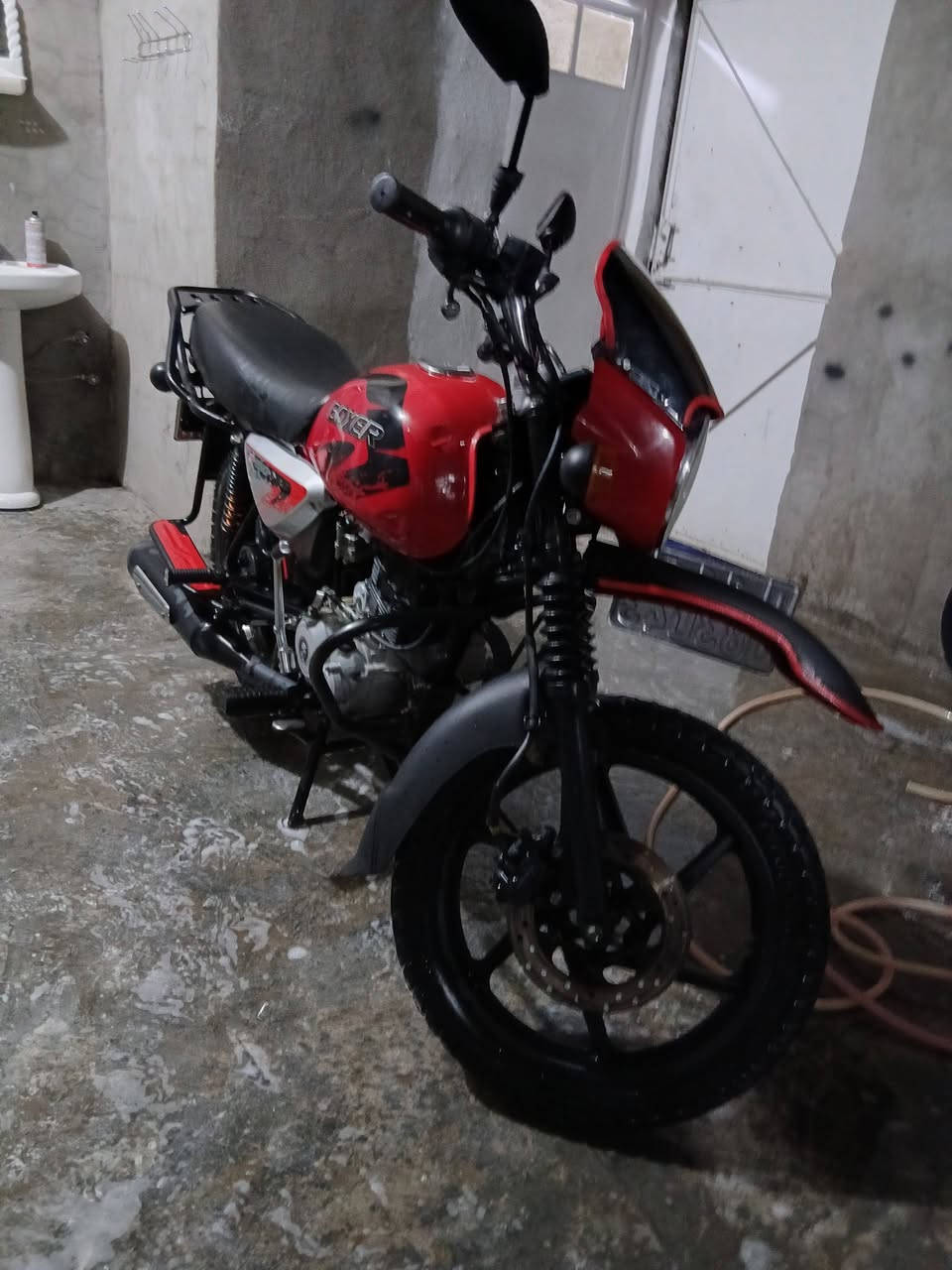 سلام عليكم للبيع٢٢  مرقم بغداد مكفول كفاله عامه مابيه اي 
نقص ب ٢ و٢٠٠ وبيه مجال مكاني بغداد حي الجامعة 
*********** بي وتساب
