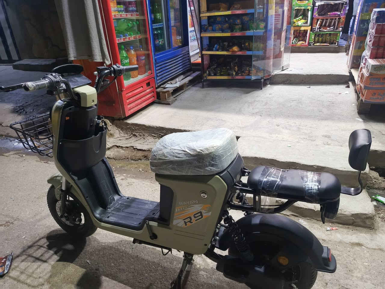 سلام عليكم مطور شحن للبيع لونو عسلي مطور كلشي مابي بس الطفريه مكسوره ونطيك حك الجيه  مستعمل شهرين الله شهد المطور نظيف حيل سعره 565 بي مجال قليل شراي خبرني عل رقمي هذا كورك ***********
