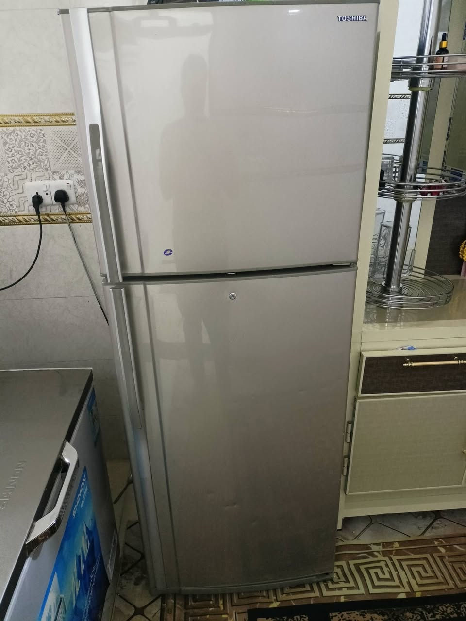 غراض بيت للبيع
مجمدة  شينون 150 ع فحص بشرط مامصلحة 

ثلاجة توشيبا  150 ع فحص 

طباخ 30 الفرن شغال 

كاونتر 400 2متر + سنك متر الله شاهد احطاطة وبعدة جديد لاكسر ولاشخط 

***********
