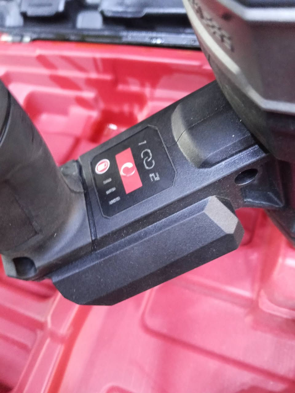 ادريل همر تفليش وتقشير وحفر وحفر الماني جديد وغير مستعمل سعر القطعه 75يوجد توصيل لجميع المحافظات


**إذا كنت صاحب هذا الإعلان وتريد حذفه لأي سبب، رجاءا أرسل رسالة إلى الدعم الفني**