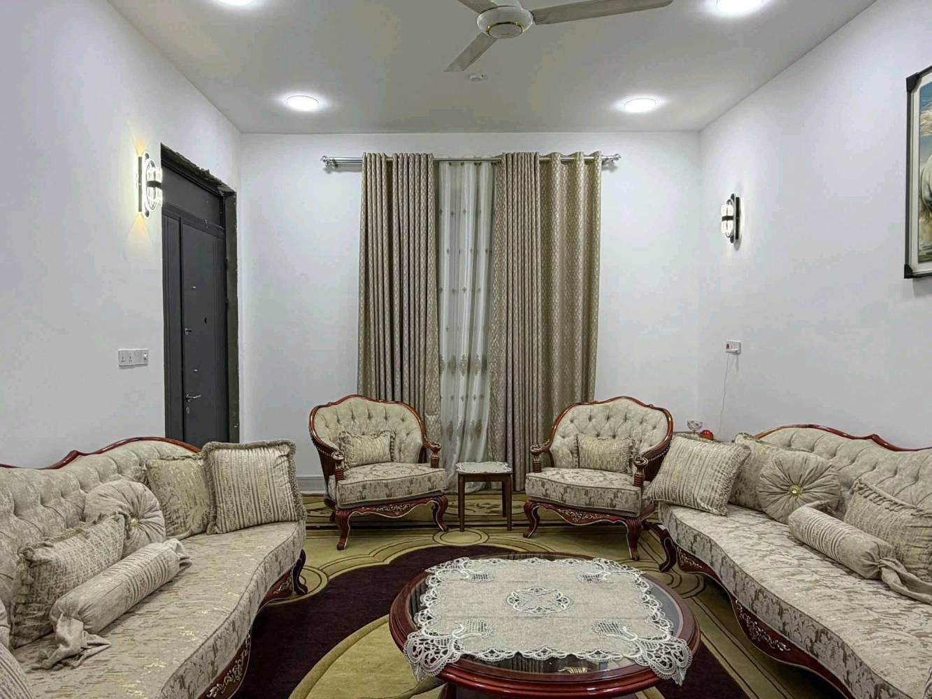 حلة / حي الإمام شارع الكابينات المساحة ٢٠٠ م طابو صرف طابقين بناء حديث ٦ غرف نوم سويتات