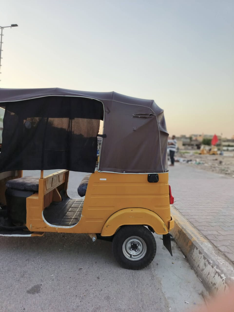السلام عليكم تكتك للبيع موديل عشرين شهر ١٢ رقم واسط إنكليزي الدراجه جاهزه ماناقصها شي مكينه تجفيت شركه بوش وبستم مداور ثاني يوم عنواني كوت السعر 6300 وبيها مجال قليل ***********
