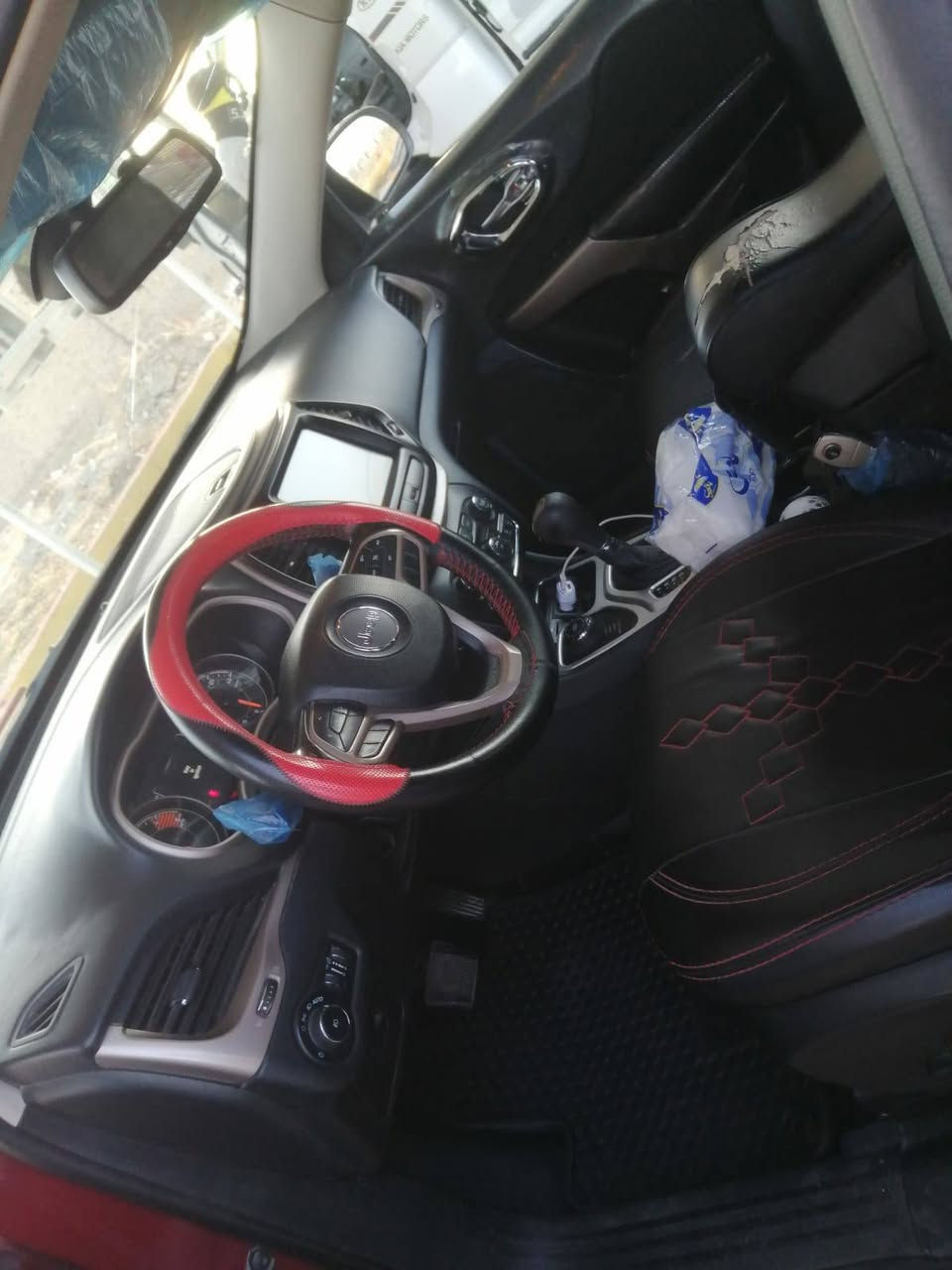 جيب شيروكي بزون
موديل 17 محرك 6 بدون ضرر محرك جديد كير شرط رقم دولي كركوك بسمي شرط التحويل والوكالة طخم تاير جديد صدر جديد سيارة ما تصرف عليها ربع ترهم مراوس بسيارة أقل منها اخذ فرق

اتصل ***********
