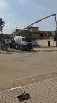 إنجاز يُكتب بالخرسانة… ويُبنى بالثقة 🏗️
تم بحمد الله #صب سقف دار بمساحة 200 متر حي العسكري 
#بدقة عالية، #وجودة تنفيذ، #والتزام كامل بالمواعيد
#قمة_الأرض_للعقار_والمقاولات_المحدودة
#نحوّل المخططات إلى واقع…
#ونبني اليوم ما تفخر به غدًا 

#قمة_الأرض_للعقار_والمقاولات_المحدودة 
#الصويرة شارع المطار مجاور ثانوية القمة 
***********  _ ***********
