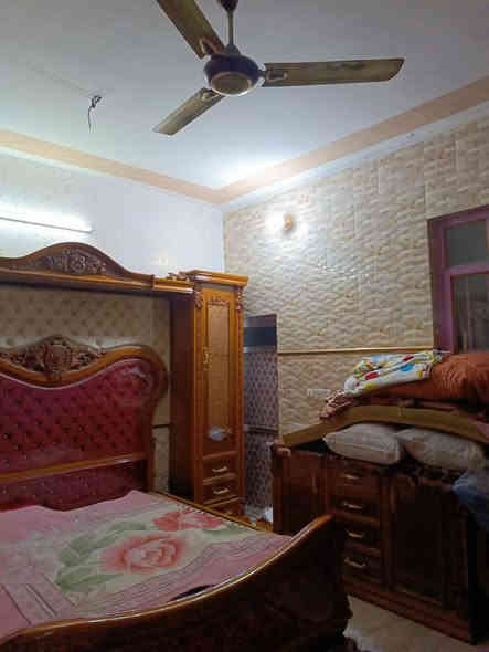 س ع أخوتي الأفاضل بيت للبيع 130متر جبهة5ونصنزال 23ونص حي أور قرب جامع عمار بن ياسر وحسينية المصطفى مجاور أنشائية قيس النجار
يتكون الطابق الأول
 كراج تواليت خارجي
و أستقبال مع ممر (مدخل)
صالة (مطبخ مع صعدة درج)
هول أستراحة (جلسة عائلية )
منور عدد ٢ وغرفة نوم (نظام سويت)
الطابق الثاني 
غرفة نوم عدد٣
غرفة أمامية (نظام سويت) 
صالة
عدد الصحيات(الحمامات) الكلية ٦عدد
البناء صب مسلح عالي عن الشارع ب٣بايات أرتفاع السقف ٣متر و٣٠سنتمتر
بناء حديث 2018
كامل مواصفات التواصل أما خاص إما على الأرقام التالية *********** تحياتي
