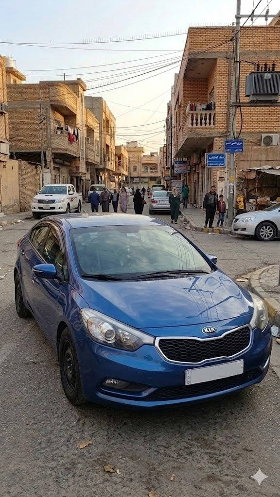 كيا فورتي 2015 - نظيفة جداً وبسعر مناسب 🚗
التفاصيل والمواصفات:

الموديل: 2015، صالون.

المحرك: 1800 CC، (دووش) بحالة ممتازة.

ناقل الحركة (الكير): جيد جداً.

اللون: أزرق مميز.

الرقم: ديالى (مشروع وطني)، تحويل مباشر وبأي مكان بالعراق.

حالة البدي (السيارة نظيفة وما متعوبة):

البدي نظيف جداً، السونار يقرأ تبديل جاملغ يسار لكن عند الفحص (فتح براغي فقط) يعني "ما متبدل".

باب السائق فيه (كلير) فقط للتجميل.

يوجد (بارد) وتعديل بسيط جداً في خشم البنيد.

صبغ في "الدوسة" جهة اليمين فقط.

الإضافات والخدمات:

التبريد: تبريد ثلج، تم تبديل المجموعة بالكامل والسيارة جاهزة للصيف.

المنظومة: مضاف لها منظومة غاز حديثة واقتصادية وتعمل بكفاءة عالية.

الحدادية: حدادية جديدة وتايرات نظيفة، السيارة "كشر ومحرك" جاهزة من كلشي.

المكان: بغداد.
للتواصل والاستفسار: ***********. بغداد, العراق
