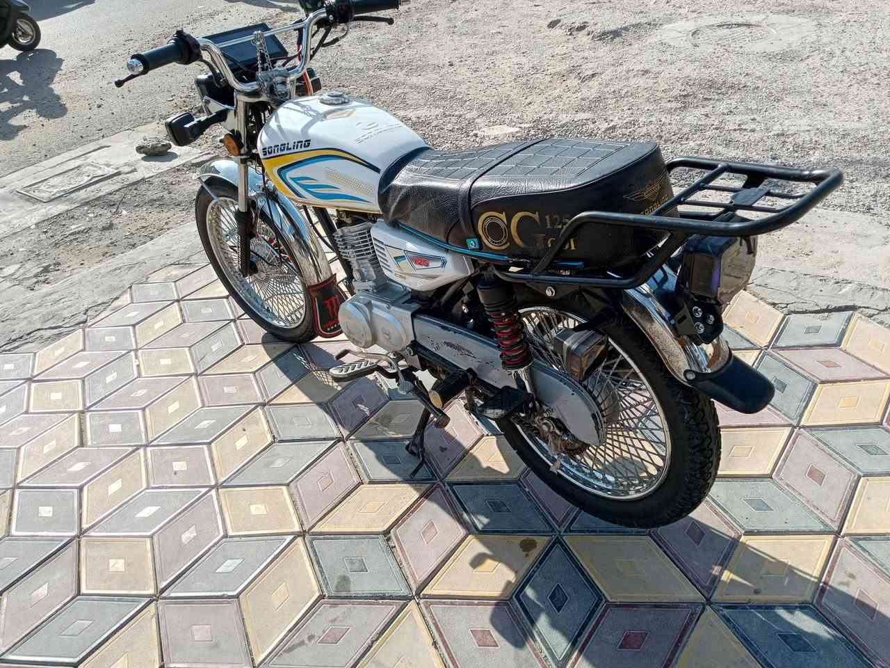 يراني 2025 السعر 550قفل***********
