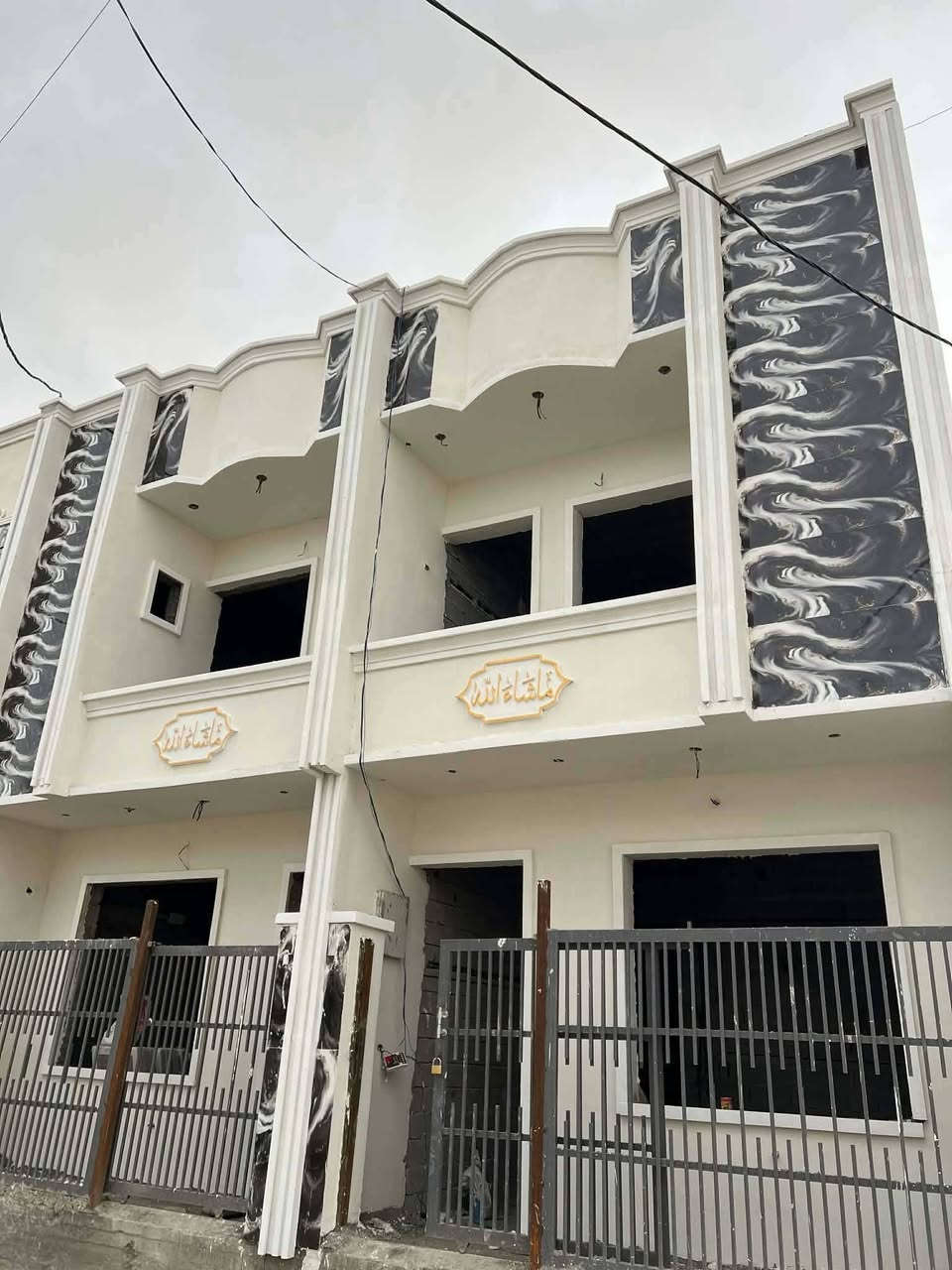 سلام عليكم يعلن مكتب ارض الخير يتوفر لدينا مشتمل 50 متر للبيع
في منطقة الدوانم نهايت الشرطة الخامسة مقابل سويب قرب جامع ملك القدوس 
 السعر جداً مناسب 53 وبي مجال
العنوان بغداد الكرخ منطقه الدوانم
طابو زراعي سند 25 طابقين 2 نوم
طبعن البيت ركن الستفسار *********** ابو بكر العنزي تواصل واتساب أو مراسلة الصفحة
