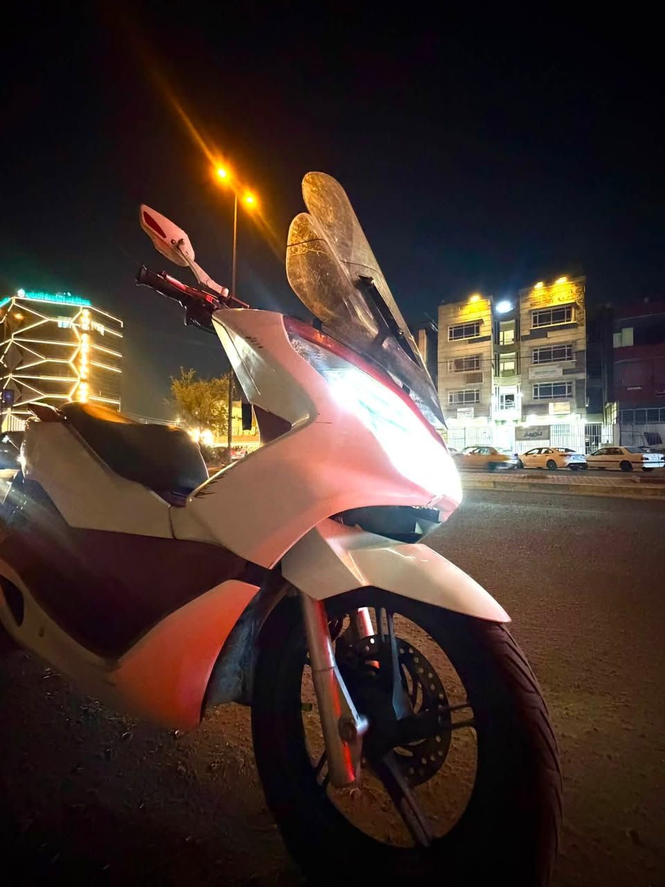 🚲 للبيع | دراجة BCX ماليزية 🇲🇾
دراجة نظيفة وجاهزة للاستخدام، أداء ممتاز جداً جداً ومناسبة للمشاوير اليومية ، وفحص كامـل عند الفيـتر 

💰 السعر: 1700 مليون وسبعمية
السعر قابل للتفاوض بالمعقول بعد المعاينة.

للمهتم، المراسلة على الخاص او الاتصال ع الرقم : ***********
العنوان : حي الجامعة الكرخ 
والله يبارك لصاحب النصيب ، ❤️
