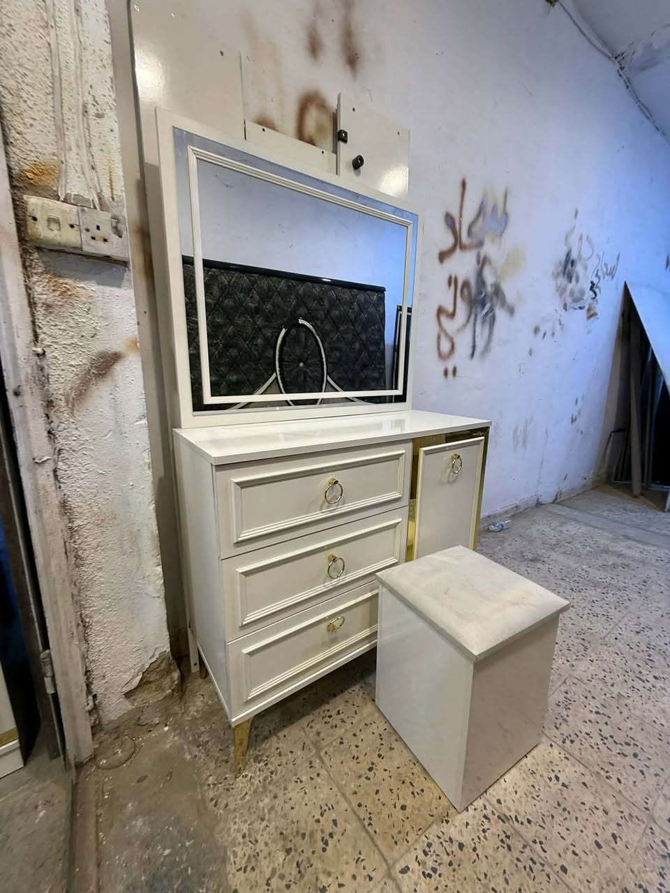 🔥 معرض مارك العربي 
9قطع 
 سرير جك 
نظام أبواب 
🔩 *برغي وجوي حديد* قوي
💯 *النظافة:* 95/💯
💰
🚚 *توصيل مجاني داخل بغداد*
🚚 *المحافظات:* بسعر مناسب


**إذا كنت صاحب هذا الإعلان وتريد حذفه لأي سبب، رجاءا أرسل رسالة إلى الدعم الفني**
