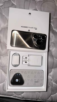 عندي هذا الجهاز هواوي بورا 80 الترا للبيع الجهاز نظيف 100% بطارية 100 ...