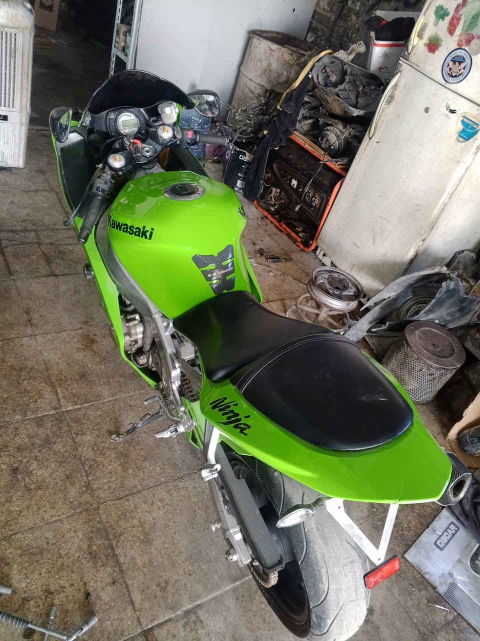 كاوسكي للبيع 2004 بدون اوراق مكينه هستوني كاص كرنكه يم شاكرين بس بيه دخانه ابيع عله وضعهه كهربائياته شغاله مكاني ديوانيه فلكه حي العصري سعره ب19وبيه مجال قليل مو شراي لا تعبني اخيك ما يعجبك سعر اعبر منشور بدون ما تكسر بلسعر ***********
