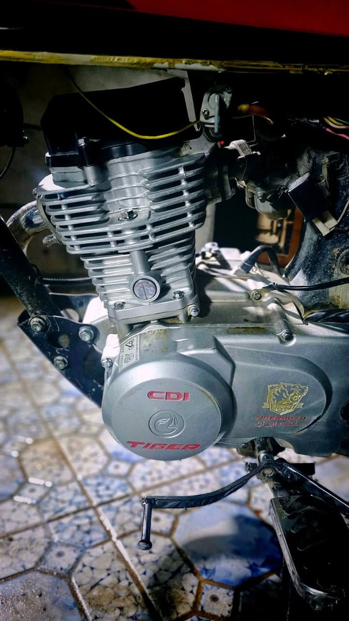 للبيع تايكر20 شرط مامفتوح نشاط فول كهربأيات كلها شغاله نضافه شوف العين السعر 425اوبي مجال للتواصل *********** الشركاط
