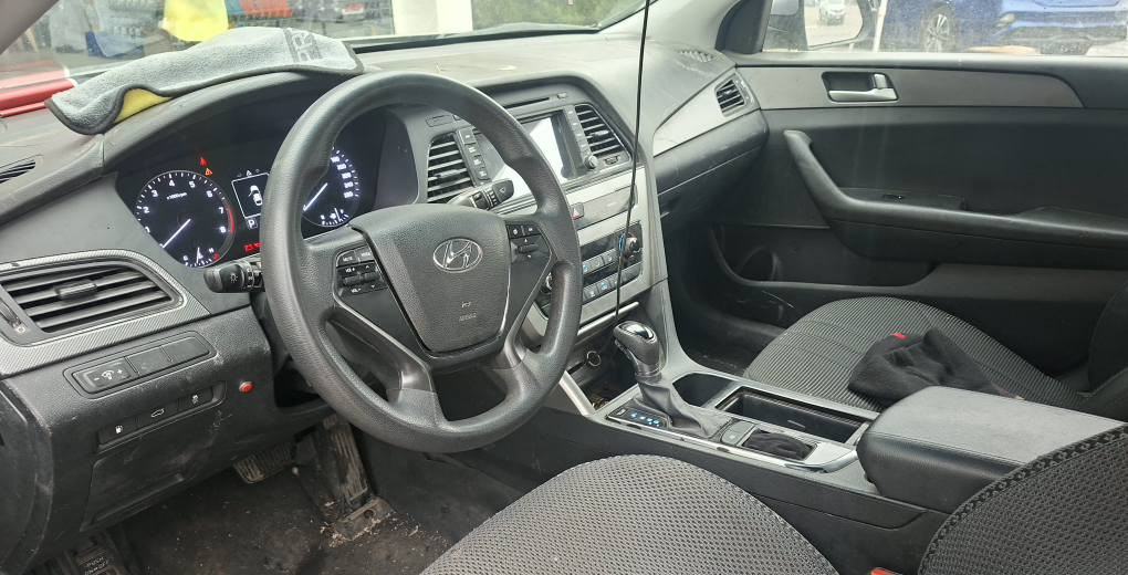 سۆناتا 

مۆدیل ٢٠١٦  لە پلێت
 بێ رەقەمی دوبەی ،  بڕاوە .... بڕاوە
مەکینە ٢٠ی غاز بیلادی بەبێ بەنزین 
گێر مەکینە کارەباییات  تەبرید هەموو شتی بەشەرت
سوکان ڤۆلیۆم ، تایە نوێ ، هایدرۆلیکی گێری گۆراوە نوێ 
لە هەولێرە سەیارەکە 
نرخی ٥٧ وەرەقە
ژ.مۆبایل:  *********** أربيل, العراق
