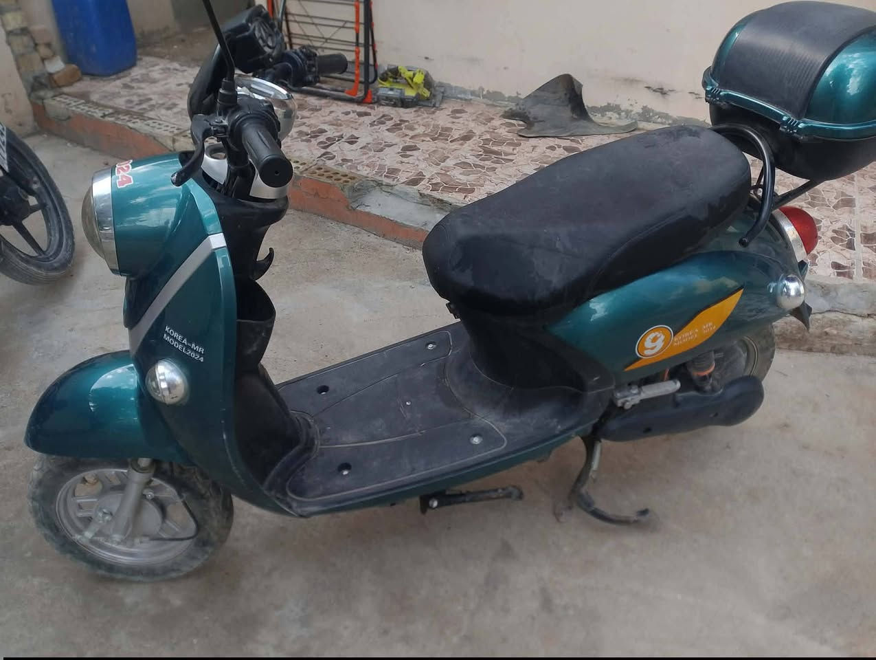 السلام عليكم
اليوم جبتلكم دراجه أخو البلاش حار ومكسب ورخيص وماعتقد اكو هيج نضافه وبهذا السعر اريدك ترتاح شحن يعني بس تشحنها وشغل واطلع لابانزين ولا تعال دك رقم ولا شيء ولادوخت الرأس شحن شحن الدراجه نضيفه كلش أخو الجديد بطاريات جدد يعني انساهاوبيش ٣٠٠ وبيها مجال اتصل وتدلل
***********
