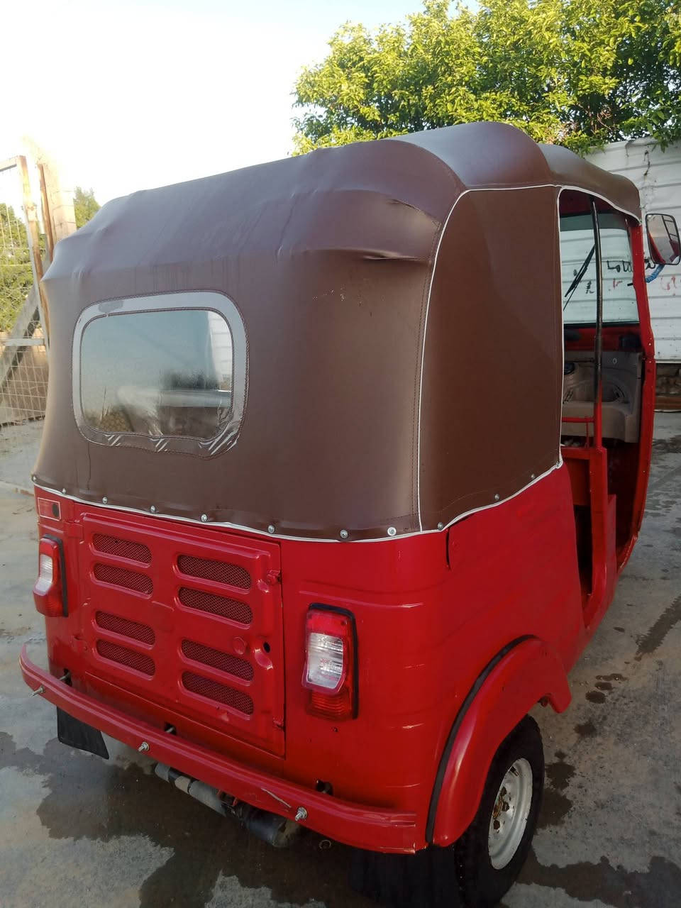 السلام عليكم شباب تكتك للبيع موديل 17
معمرة كامله  كله شغاله ضفيره جديده  قمجيات جدد 
المكان ابو غريب  قرب جسر الزيتون 
تكتك. كبل للشارع
السعر 4ملايين ونص قفله وشرط التحويل تكتك جاهزه ع اخر شيء 
الاتصال ع الارقام 
***********
***********
