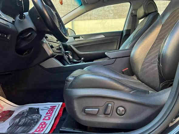 السلام عليكم . بسبب الوعود الكاذبة )سوناتا للبيع موديل 17 رقم شمالي تحويل مباشر فول مواصفات سلايت بصمات كشنات تدفئه تبريد كشنات كهرباء جلد باقي مواصفات معروفة بالفول سيارة كازكت معله محرك جديدبدون دونص كير جديد صدر تبريد جديد صور ضرر بالمنشور جاملغ تبديل بيهة رش جاملغات خلفي وصندوك بدون ضرر او معجون يعني قطعه تبديل و3 رش فقط جرد بيهم فقط سيارة لاشخط ولا دحجه صفاح موس  مكان السيارة بغداد الاسكان السعر 101 
مكلف ب النشر ما اجاوب حصراً على الرقم((***********
بغداد الشعلة ضرغام الساعدي )) بغداد
