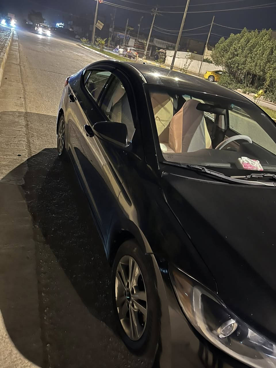 سلام عليكم النترا 2017رقم اربيل انكليزي تحويل وكاله مباشر السياره ليبل واحد كلها بيها بس صبغ الجاملغ  واشويه بخشم البنيد السياره جاهزه من كلشي كير مكينه تبريد خير من الله فول مواصفات عده الفتحه 
السعر 110وبيها مجال 
مكاني كربلاء طوريج ***********
