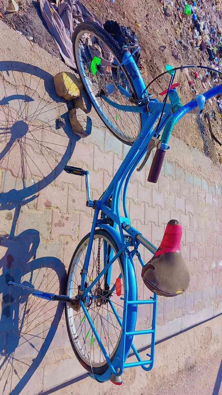 السلام عليكم بيسكل للبيع كفاله عامه
ونضيف السعر مكاني العماره السعر 70 وبي مجال 
للشراي‏‪***********‬‏
